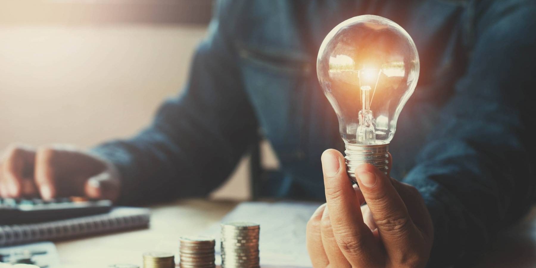 FULLTECH lampada e dinheiro